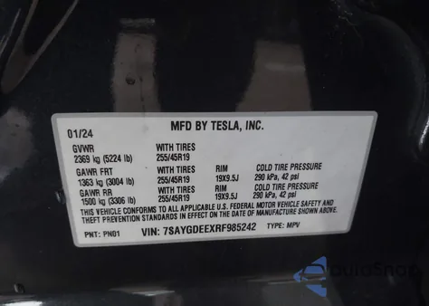 2024 Tesla Model Y Long Range Dual Motor All-Wheel Drive z USA, uszkodzony, nr VIN 7SAYGDEEXRF985242